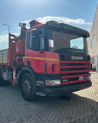 SCANIA 3 ASSI CON GRU E RIBALTABILE