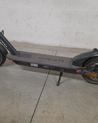 MONOPATTINO ELETTRICO DUCATI PRO 1 EVO