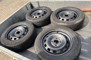 4 gomme invernali Michelin con cerchioni