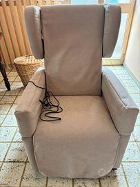 Poltrona elettrica per anziani