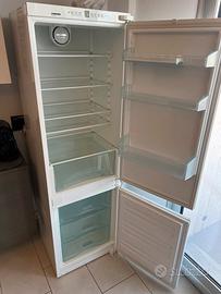 Liebherr ICS3304 frigorifero combinato