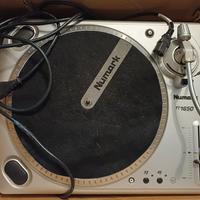 giradischi Numark TT1650