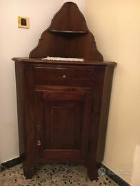 angoliera in legno con alzata
