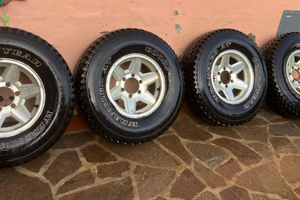 Cerchi e gomme jeep