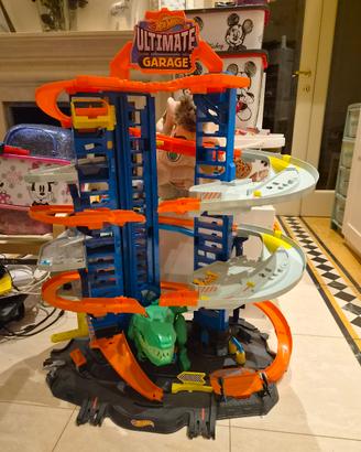 Mega Garage Hot Wheels Ultimate Garage 