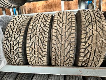 Pneumatici invernali seminuovi 205/50 r17
