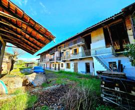 CASA SEMINDIPENDENTE A VILLANOVA CANAVESE