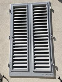 Infissi nuovi: n. 2 persiane e finestre