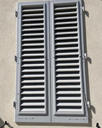 Infissi nuovi: n. 2 persiane e finestre