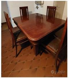 TAVOLO SEDIE E TAVOLINO