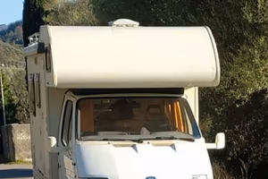 Camper Ford