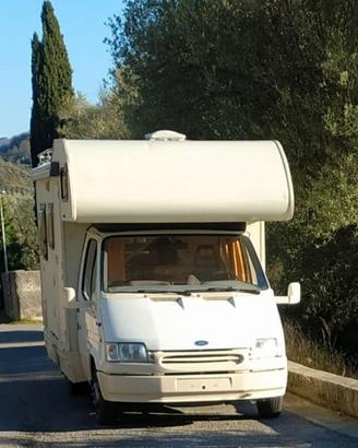 Camper Ford