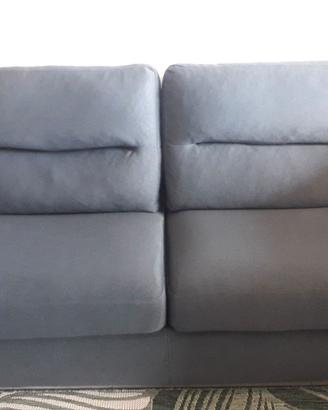 Divano tre posti "POLTRONE E SOFA" color petrolio.