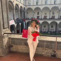 Candida in insegnante, segretaria, ripetizioni