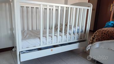 lettino singolo con sbarre removibili