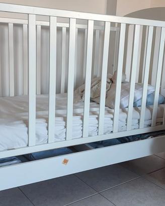 lettino singolo con sbarre removibili