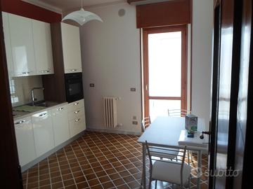 Camera doppia uso singolo per ragazza