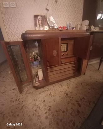 Radio mobile bar