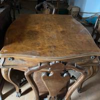 Tavolo in legno antico