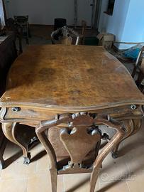 Tavolo in legno antico