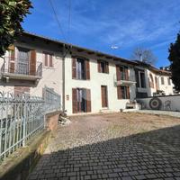 CASA SEMINDIPENDENTE A AZZANO D'ASTI