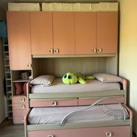 cameretta con tre letti estraibili