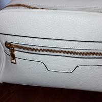 Borsa piccola bianca similpelle tracolla