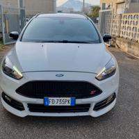 Ford Focus 2.0 EcoBoost 250 CV SW ST3