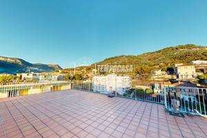 TRILOCALE, SOLARIUM PRIVATO, BOX AUTO. ULTIMO PIAN