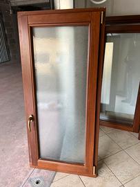 Finestra bagno in legno massello + persiana ferro