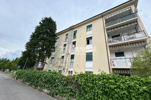 LOMAZZO: quadrilocale con terrazzo, box e cantina