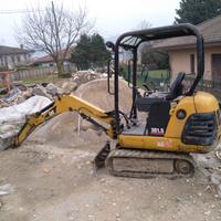 Escavatore cat 15 quintali