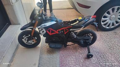 Aprilia Dorsoduro elettrica per bambini