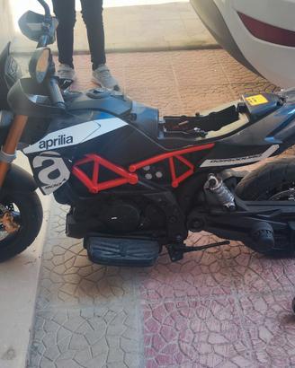 Aprilia Dorsoduro elettrica per bambini