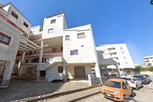 3 LOCALI A CEGLIE MESSAPICA