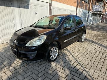 Renault Clio 1.2 16V 5 porte Le Iene