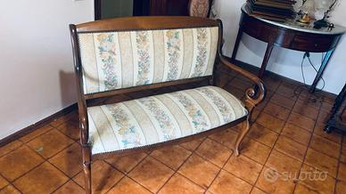 Divanetto antico 2 posti in legno