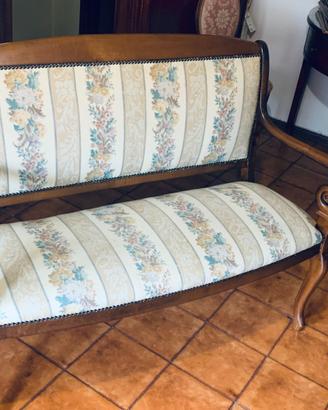 Divanetto antico 2 posti in legno