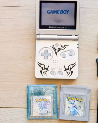 Nintendo GBA SP Tribal+Pokémon Cristallo e argento