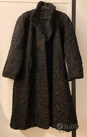 Pelliccia vera di vitellino nera