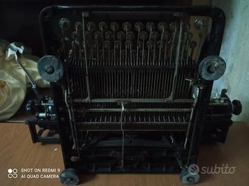 macchina da scrivere Olivetti