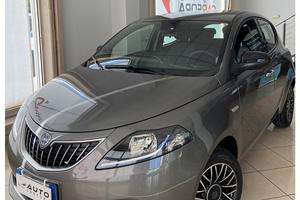 Lancia Ypsilon 1.0 FireFly 5 porte S&S Hybrid Gold