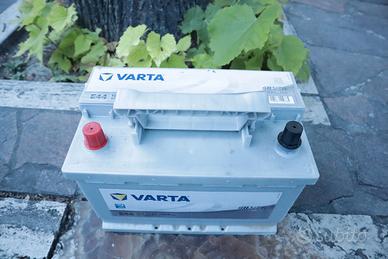 Varta E44 Silver Dynamic 77AH 780A