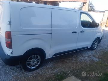 Peugeot Expert 122 PL-TL PREMIUM E6