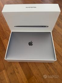 MacBook Air 13” 2020 i5 Quad-Core / 8GB/512GB SSD