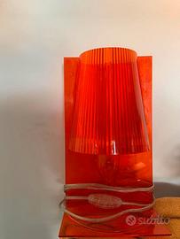 Kartell Take lampada tavolo di design arancione