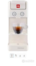macchina espresso ILLY Y3.3 con capsule nuovo
