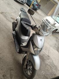 Piaggio Beverly 250