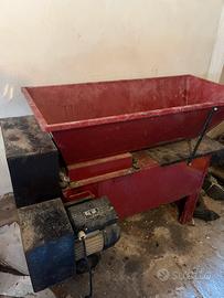 Pigiatrice deraspatrice eletttica