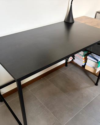 SCRIVANIA CON CASSETTI NERO 140x50cm